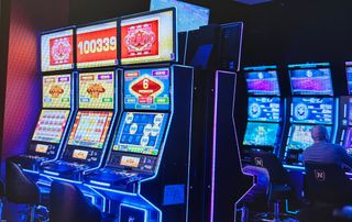 Traspaso Salón de Juegos en Granada Centro