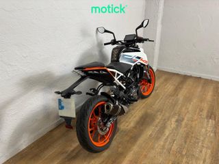KTM DUKE 125
