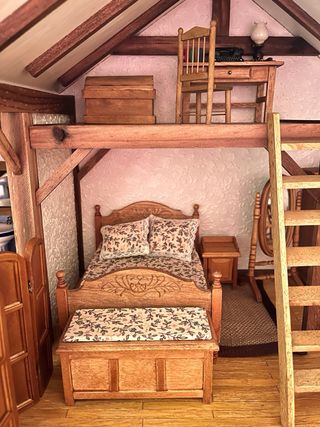 Casa de muñecas rústica