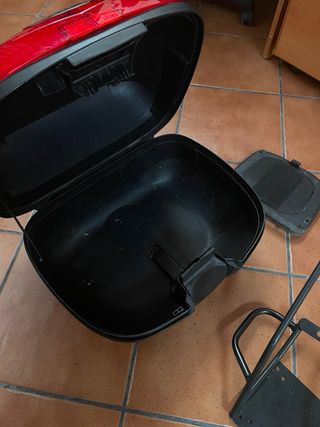 Baúl Shad con soportes