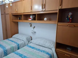 Mueble de salón madera y cristal