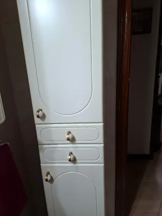 Mueble de salón madera y cristal