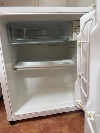 Nevera pequeña funcionando