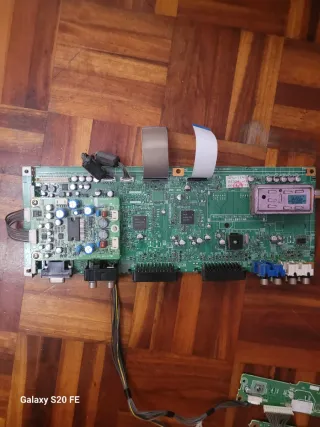 Placas JVC TV y altavoces