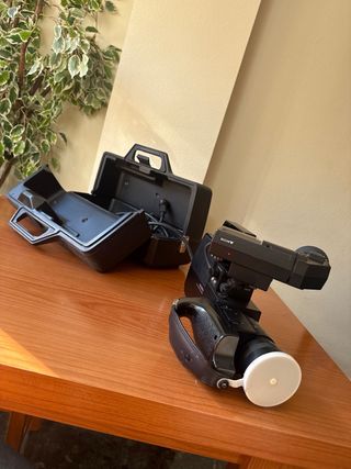 Videocámara Sony HVC-4000P TRINICON