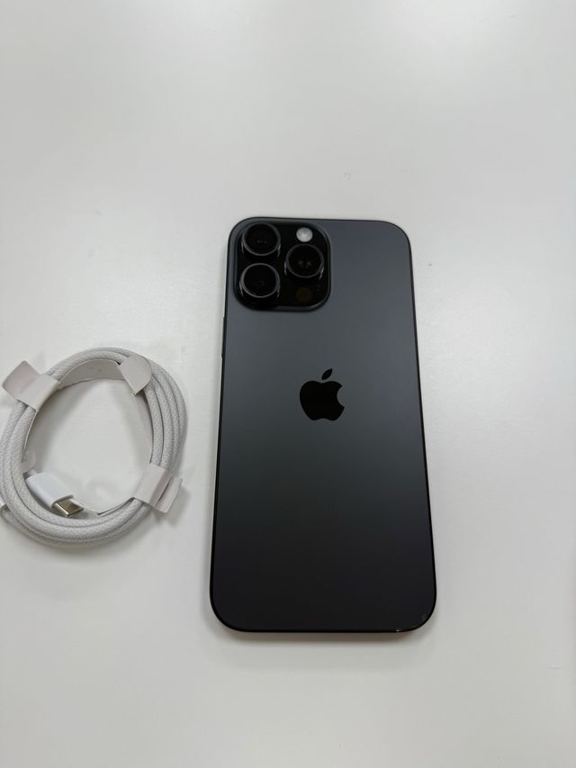 iPhone 16 Pro Max