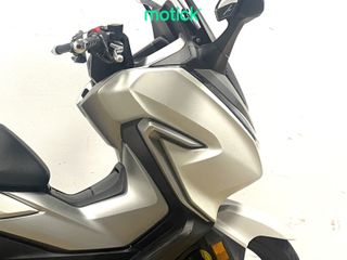 HONDA FORZA 300