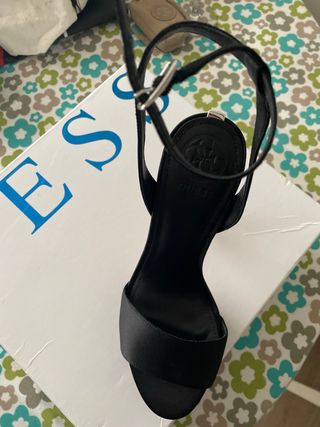 Zapatos de tacón negros