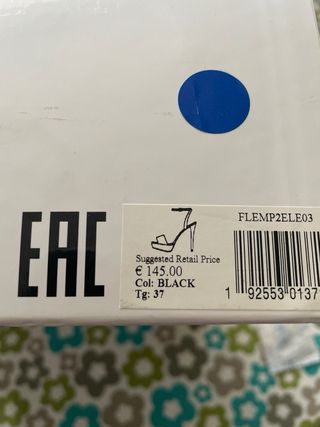 Zapatos de tacón negros