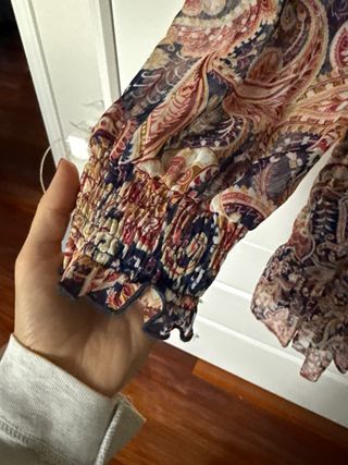 Vestido corto Zara estampado paisley