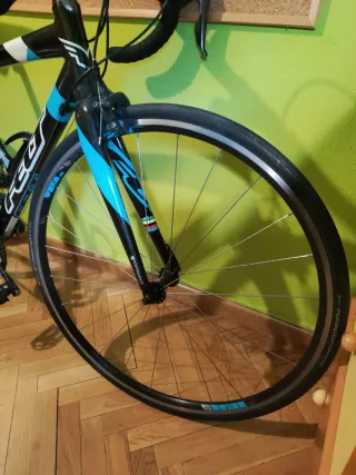 Bicicleta Felt ZW100 + Rodillo entrenamiento