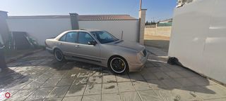 Mercedes-Benz Clase E 2001