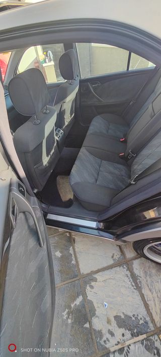 Mercedes-Benz Clase E 2001