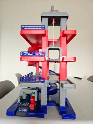 Parking juguete 4 plantas 4R con elevador