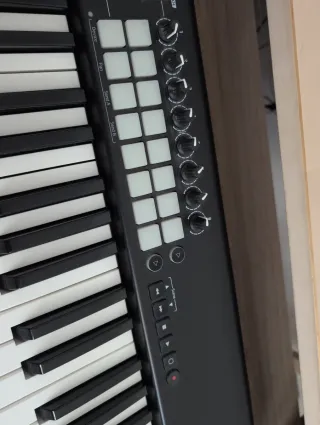 Teclado MIDI Novation Launchkey 61 MK2