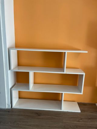 Estantería blanca moderna