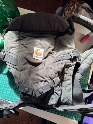Mochila Ergobaby Adapt Negra
