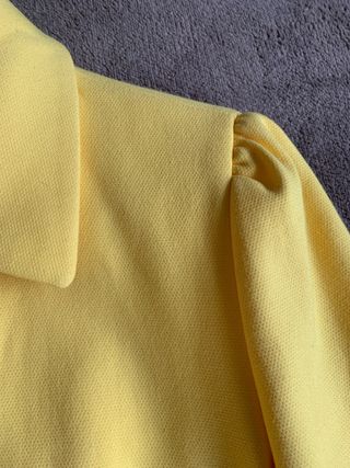 Elegante abrigo primavera amarillo Zara Talla XS