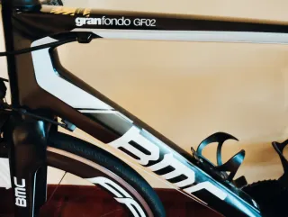 Bicicleta BMC GranFondo GF02