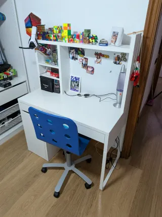 Escritorio juvenil Ikea + Silla