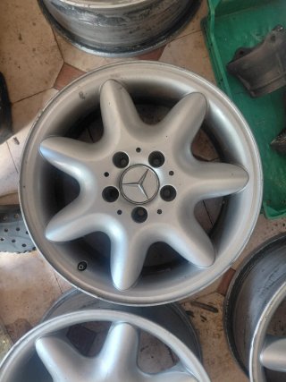 Llantas Mercedes 16