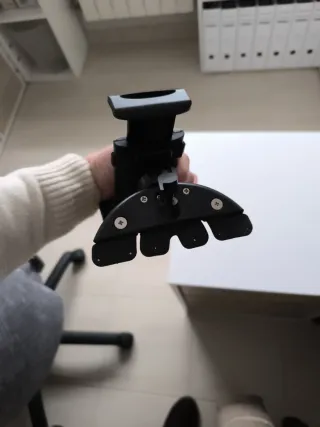 Soporte Móvil y Tablet Coche Radio CD Negro