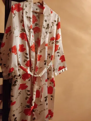Bata de seda floral XXL