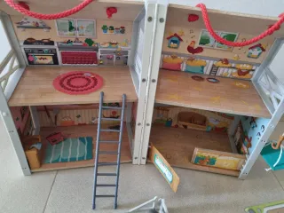 Granja de madera para niños