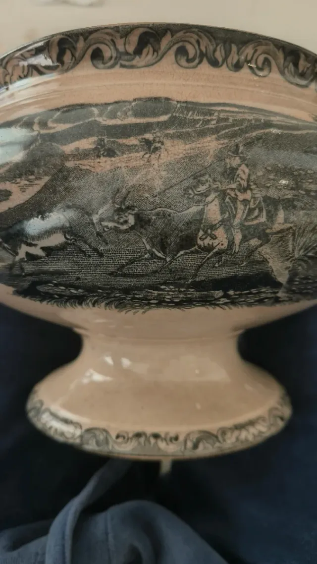 Sopera Antigua Loza de Cartagena - Escena Caza/Cam