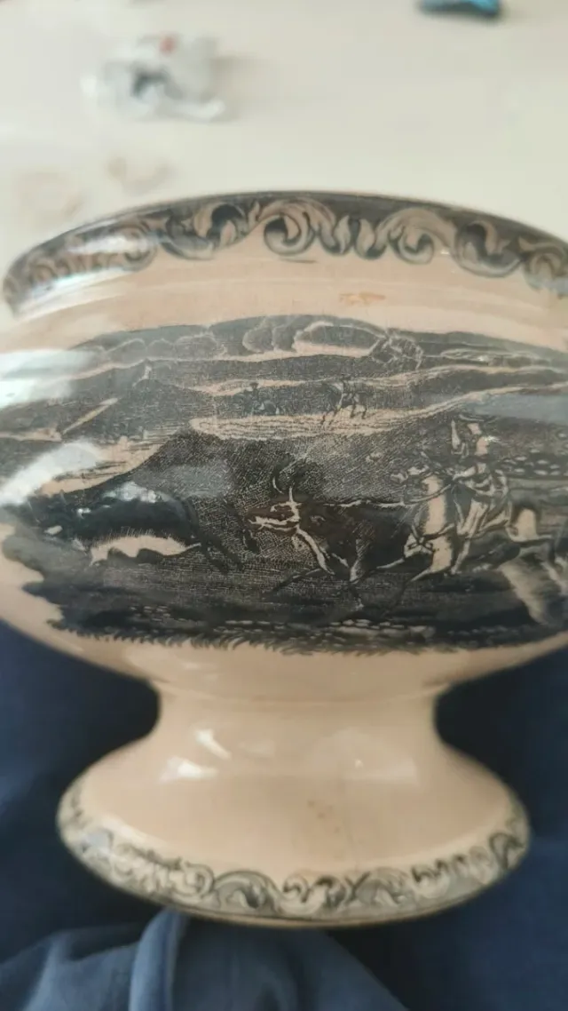 Sopera Antigua Loza de Cartagena - Escena Caza/Cam