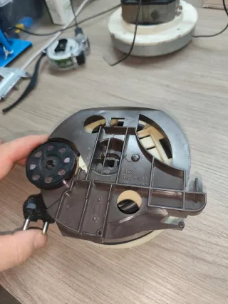 Enrollador Cable Aspiradora Electrolux AEG EA 14