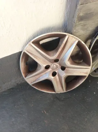 Tapacubos Dacia Sandero (Set de 4)