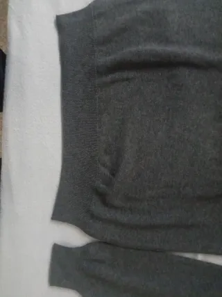 Jersey Bershka gris fino