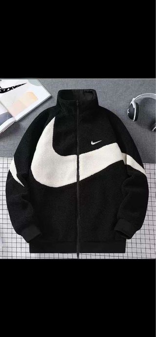 Chaqueta Nike reversible negra y blanca