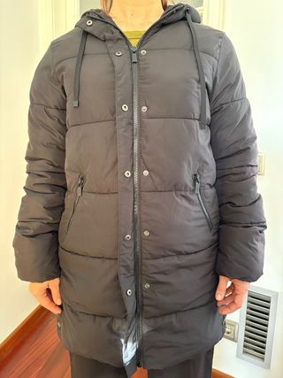 Plumífero largo Brownie negro. Perfecto estado