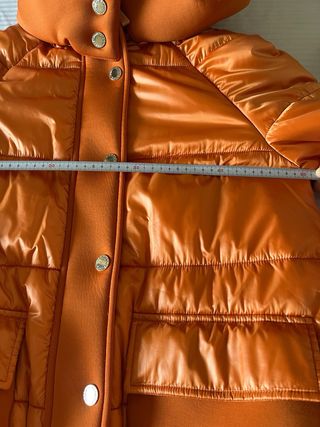 Chaqueta Purificación García con capucha