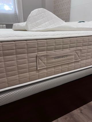 Cama Canapé, Colchón, Almohadas
