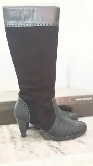 Botas altas piel negras Talla 38