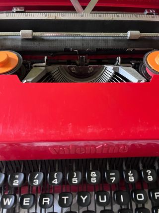 Máquina de escribir Olivetti Valentine Roja