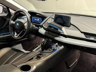 BMW i8 2020
