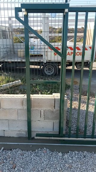 Puerta Corredera Metálica