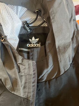 Chaqueta Adidas Negra y Gris