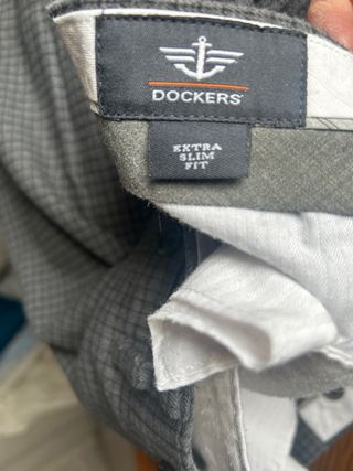 Pantalón Docker Gris