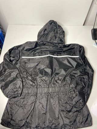 : Chaqueta impermeable Lovo negra