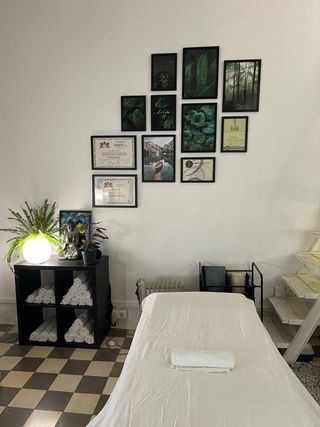 Javier Quiromasajista en el centro de Sevilla