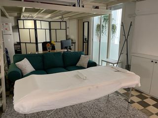 Javier Quiromasajista en el centro de Sevilla