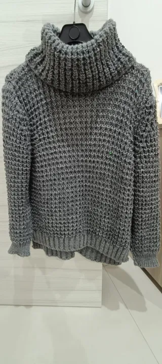 Maglione donna grigio con paillettes