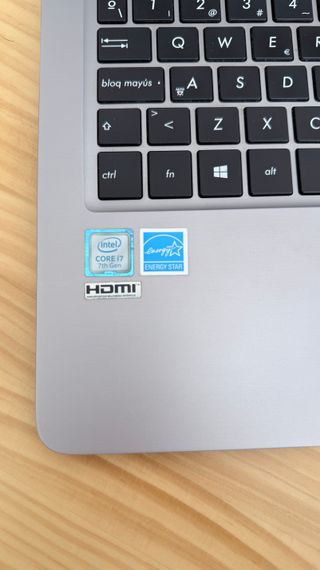 Portátil ASUS ZenBook i7 13 Full HD + funda