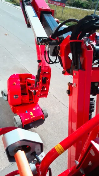 Peón avanzado de albañilería y plataformas PEMP