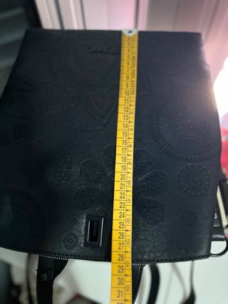 Mochila Desigual bordada negra